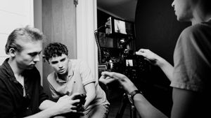 Foto av Gabriel og Emil under innspilling